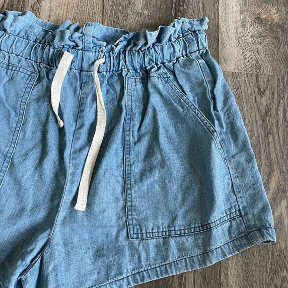 Gentle Fawn Women’s High Rise Elastic Waist Chambray Shorts, size medium - Picture 5 of 8